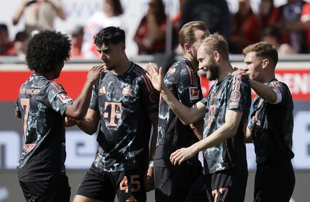 伸出手试图 伸出手试图